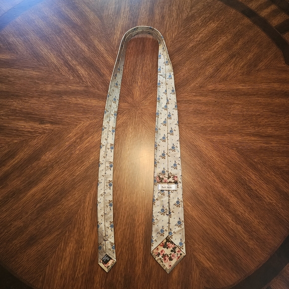 Paul Smith Floral Blue Roses Silver Background Men's Silk Tie Made In Italy - Picture 2 of 7